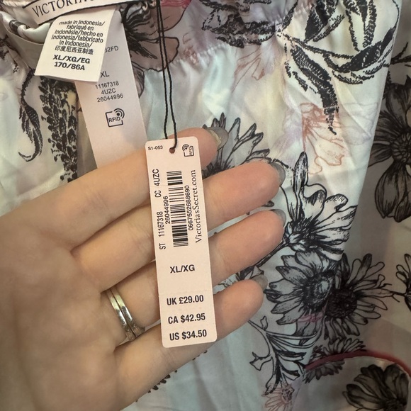 NWT Victoria's Secret Pink and Black Floral Pajama Shorts Sz XL - Picture 5 of 5